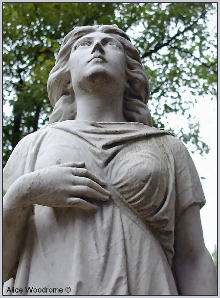 Ewing cemetery statue