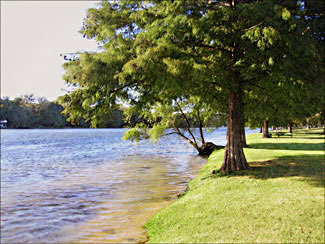 Lake Austin at Emma Long Park -- click to see larger version