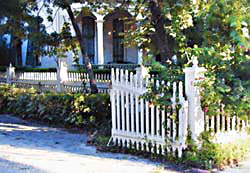 Such a picturesque gate - click to view picture large