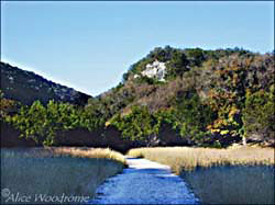 They say that the Lost Maples Area is crowded with people when the leaves turn in the autumn and they have to limit the number of cars at one time - Click for larger view